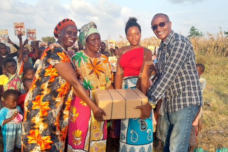 Children's Bibles Distribution to Sunday Schools (3)